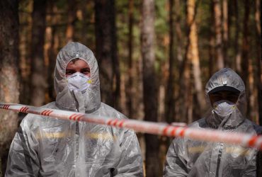 Зеленский: найдены еще два массовых захоронения в Изюме