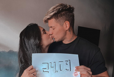 З'явилися перші фото зі скромного весілля Анни Трінчер