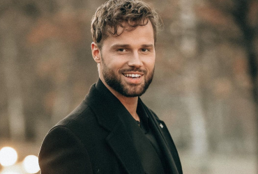 Холостяк Алекс Топольский: все, что вам нужно о нем знать (фото)