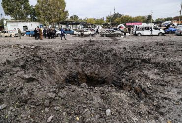 Атака по Запорожью: оккупанты убили мирных жителей модернизированными ракетами С-300