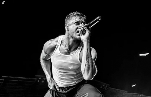 Солист Imagine Dragons развелся с женой: их брак давно "трещал" по швам