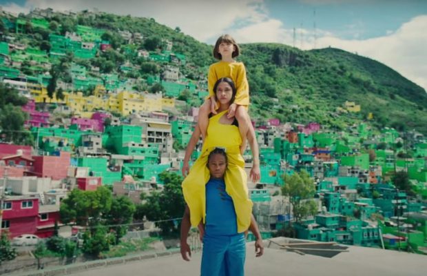 Українка зняла кліп для Брітні Спірс і Елтона Джона: з танцюристами в жовто-блакитних костюмах