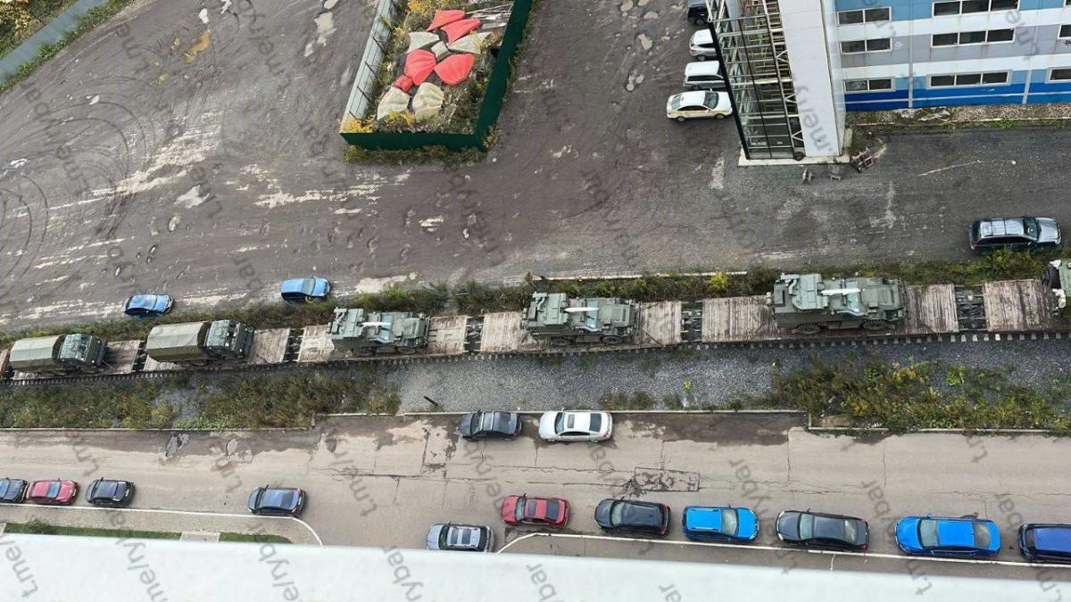 РФ перекидає в Україну техніку з новими бойовими модулями "спиця" / фото t.me/zloyodessit РФ перекидає в Україну техніку з новими бойовими модулями "спиця" / фото t.me/zloyodessit
