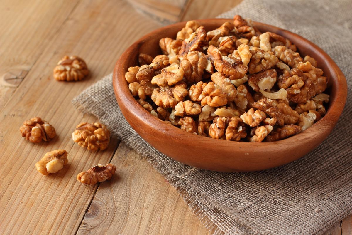  Кому ні за що не можна їсти волоські горіхи / фото ua.depositphotos.com