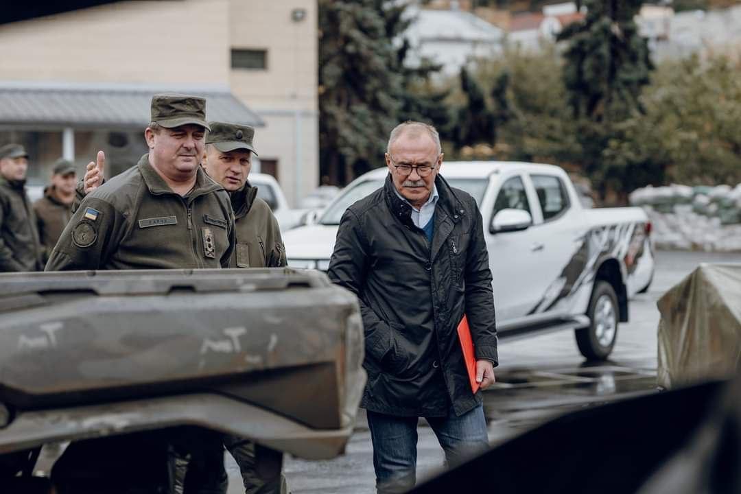 Авіакомпанія 'Українські вертольоти' передала Нацгвардії машини та спорядження на 21 мільйон Авіакомпанія 'Українські вертольоти' передала Нацгвардії машини та спорядження на 21 мільйон