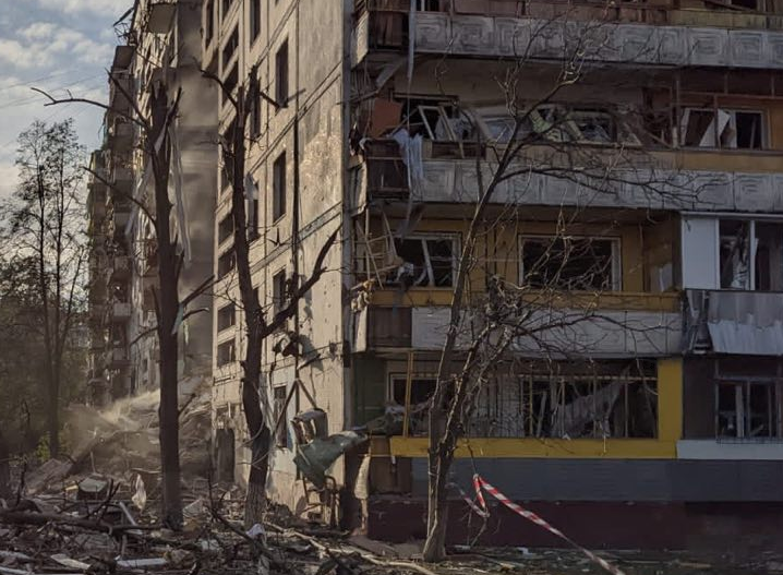 Унаслідок нічного ворожого ракетного удару по Запоріжжю загинули 12 осіб, зазначив Олександр Старух / фото t.me/starukhofficial Унаслідок нічного ворожого ракетного удару по Запоріжжю загинули 12 осіб, зазначив Олександр Старух / фото t.me/starukhofficial
