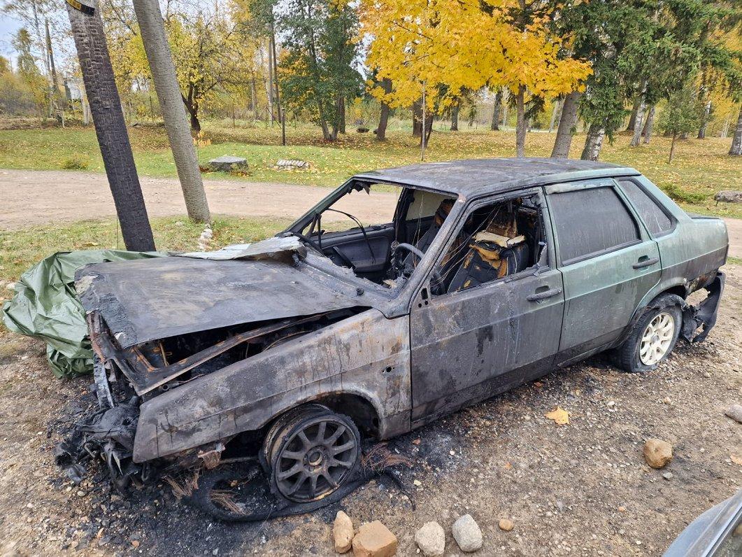 У Латвії двічі влаштували підпал біля будинку, де живе півсотні біженців з України / фото LSM У Латвії двічі влаштували підпал біля будинку, де живе півсотні біженців з України / фото LSM