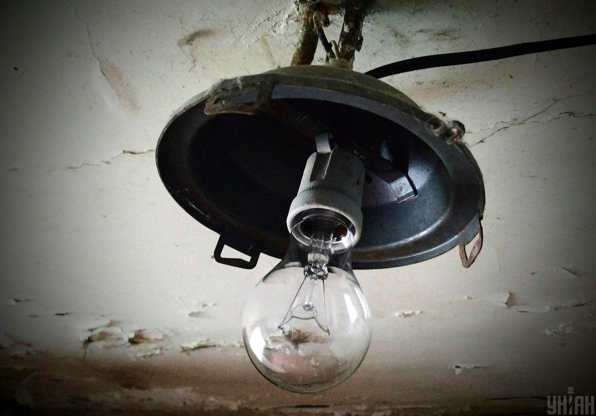 Старі лампи можна обміняти на нові енергоефективні / фото УНІАН, Олександр Синиця