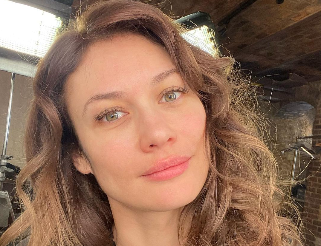 Ольга Куриленко підтримала Україну / instagram.com/olgakurylenkoofficial Ольга Куриленко підтримала Україну / instagram.com/olgakurylenkoofficial