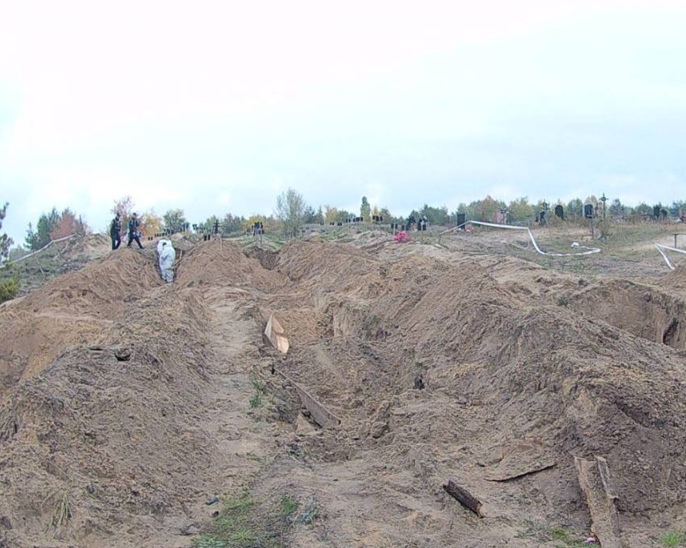В освобожденном от оккупантов Лимане найдены массовые захоронения / фото t.me/pgo_gov_ua В освобожденном от оккупантов Лимане найдены массовые захоронения / фото t.me/pgo_gov_ua