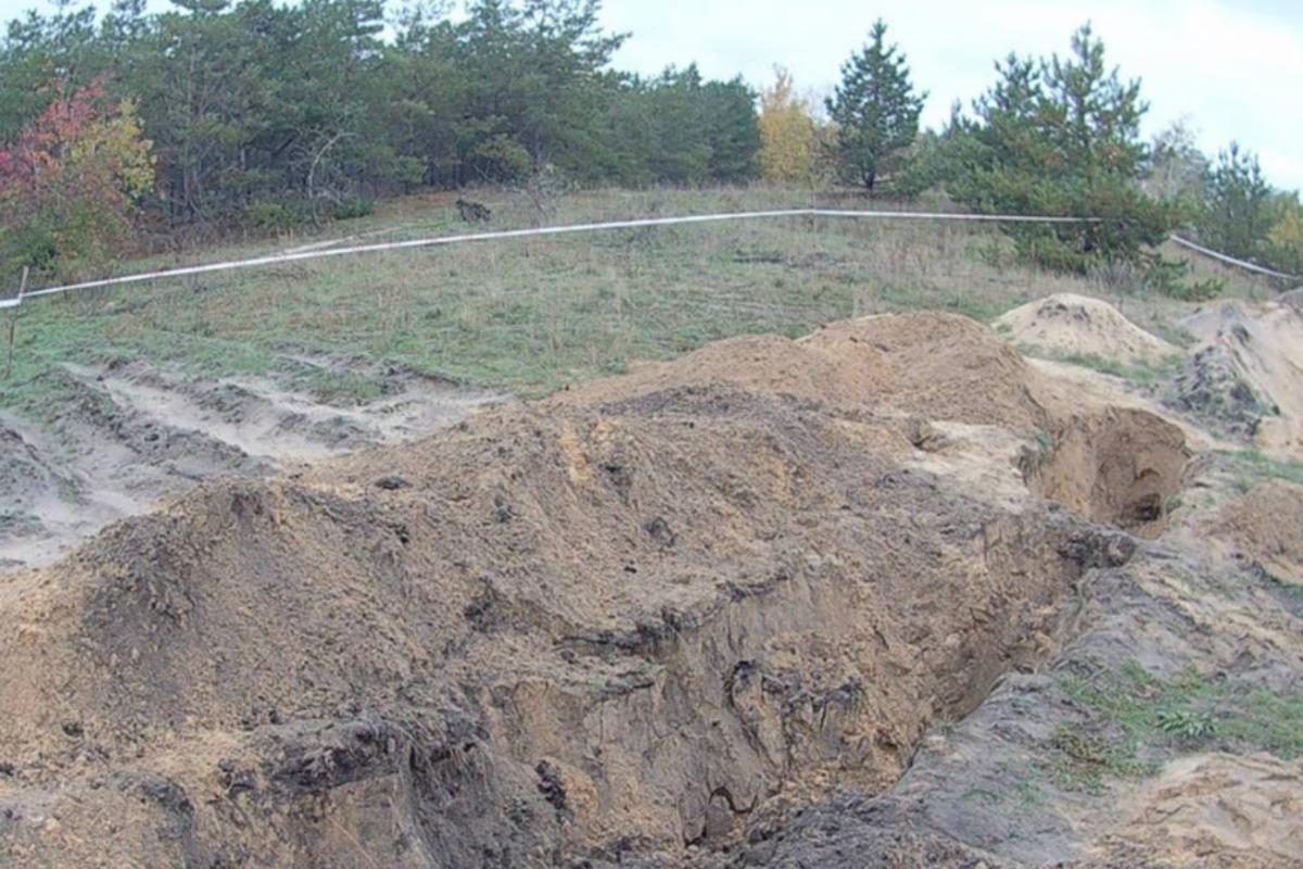 В освобожденном от оккупантов Лимане найдены массовые захоронения / фото t.me/pgo_gov_ua В освобожденном от оккупантов Лимане найдены массовые захоронения / фото t.me/pgo_gov_ua