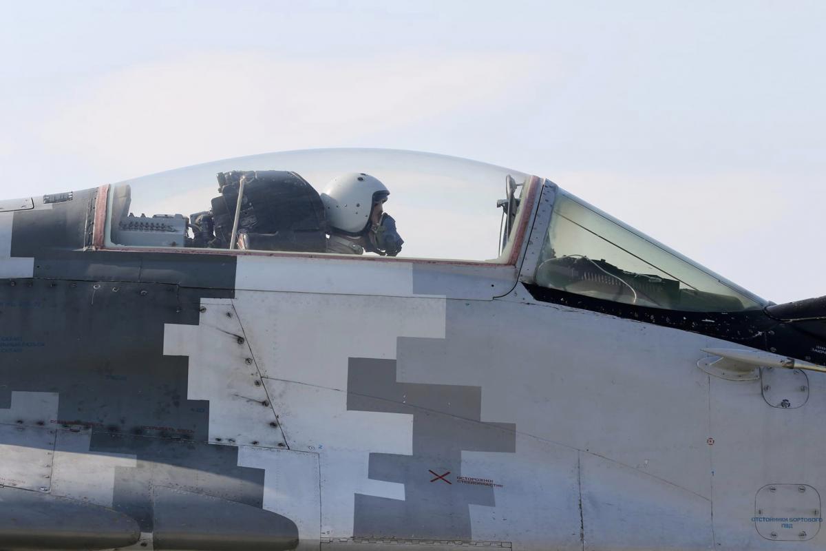 Виконав завдання і катапультувався: життю українського героя ніщо не загрожує / фото facebook.com/PvkZahid Виконав завдання і катапультувався: життю українського героя ніщо не загрожує / фото facebook.com/PvkZahid