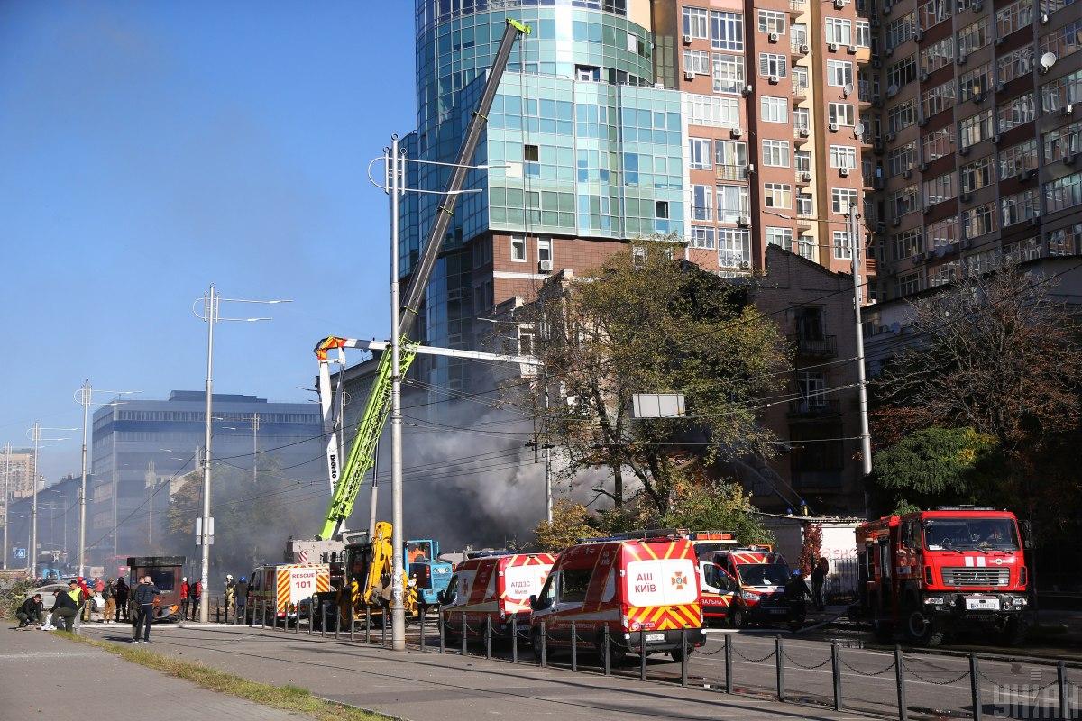 Люди залишилися без даху над головою / фото УНІАН, Ковальчук Віктор Люди залишилися без даху над головою / фото УНІАН, Ковальчук Віктор