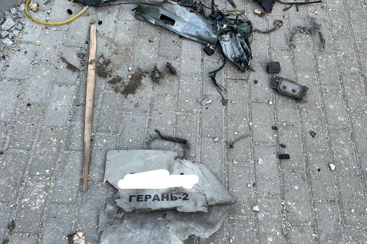 Обломки иранского дрону, который удалось уничтожить в Киеве / фото: t.me/vitaliy_klitschko