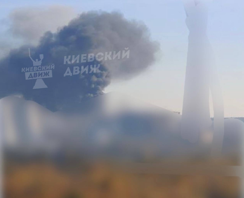 У Києві ворог поцілив в об'єкт критичної інфраструктури / фото Telegram-канал "Киевский Движ" У Києві ворог поцілив в об'єкт критичної інфраструктури / фото Telegram-канал "Киевский Движ"