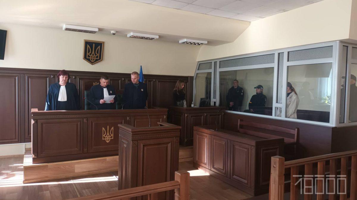 Обвинувачена визнала свою провину \ фото 18000.com.ua Обвинувачена визнала свою провину \ фото 18000.com.ua