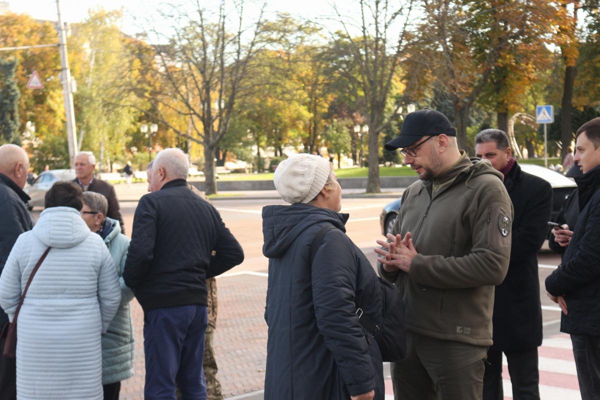 Через існуючу небезпеку ОВА пропонує місцевим жителям тимчасово виїхати / фото надані Чернігівською ОВА