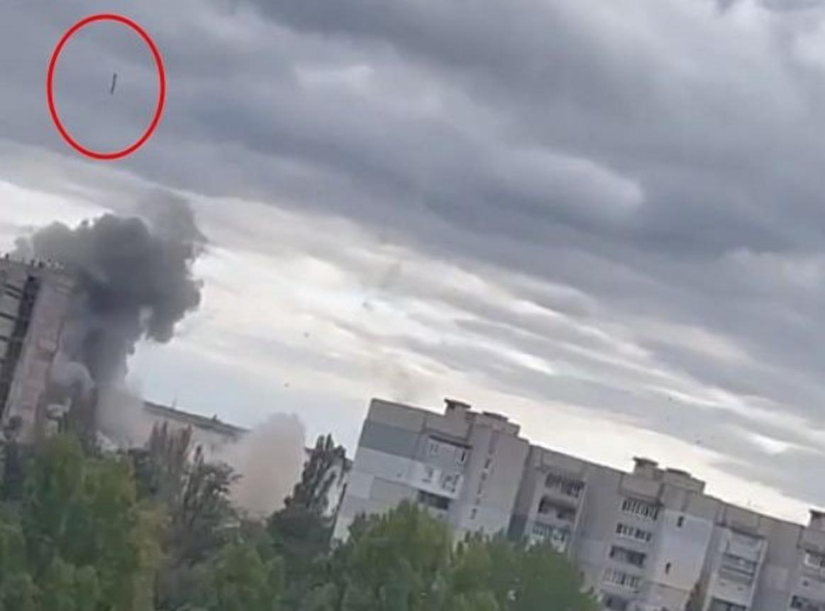 В Новой Каховке прогремели взрывы / скриншот с видео В Новой Каховке прогремели взрывы / скриншот с видео