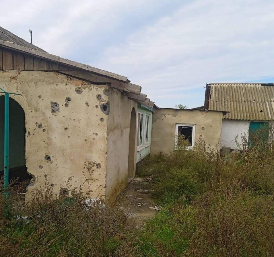 У Трудолюбівці окупанти теж ходили напідпитку, зі зброєю, гранатами у руках / фото надане Іриною Савчук У Трудолюбівці окупанти теж ходили напідпитку, зі зброєю, гранатами у руках / фото надане Іриною Савчук