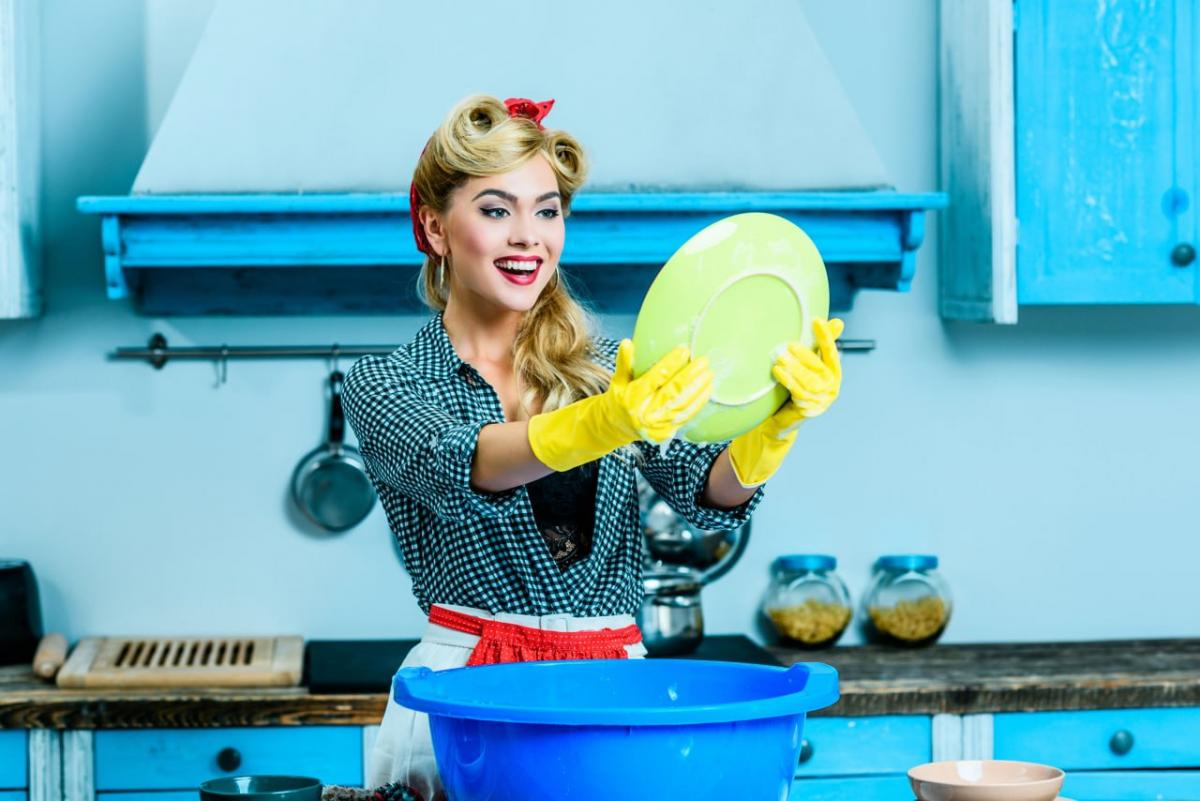 Як мити посуд гірчицею - поради / фото ru.depositphotos.com