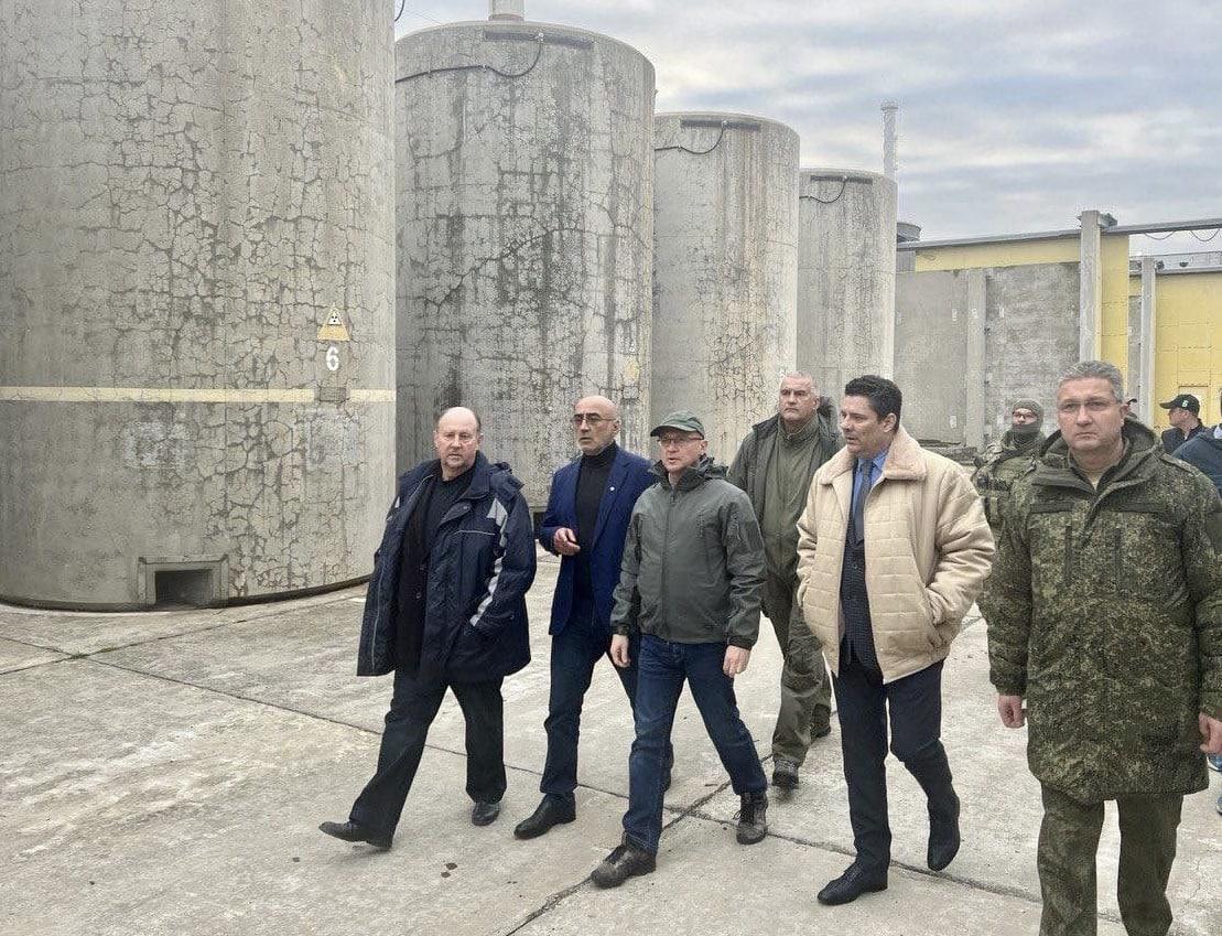 Аксенов с Кириенко приехали в оккупированный Херсон / фото Аксенов Аксенов с Кириенко приехали в оккупированный Херсон / фото Аксенов