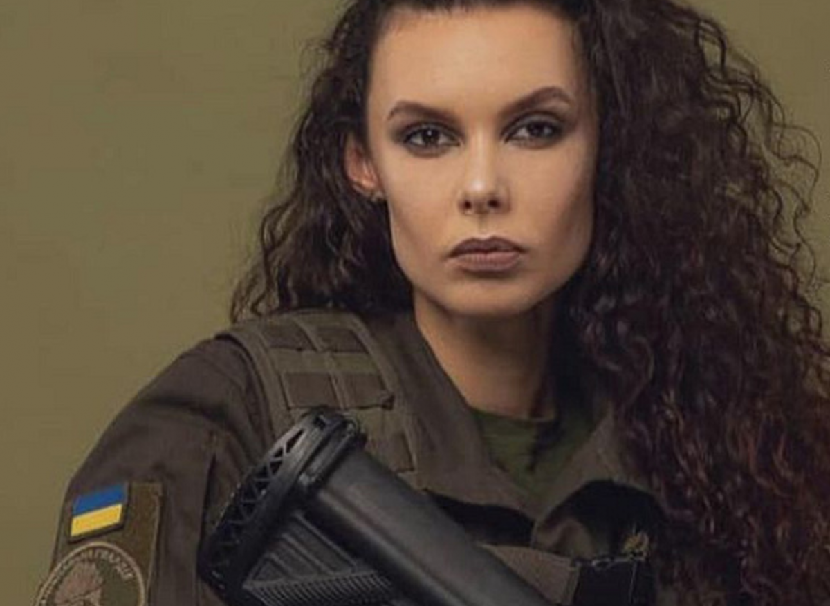 Украинские военнослужащие снялись специально для журнала ELLE Украинские военнослужащие снялись специально для журнала ELLE