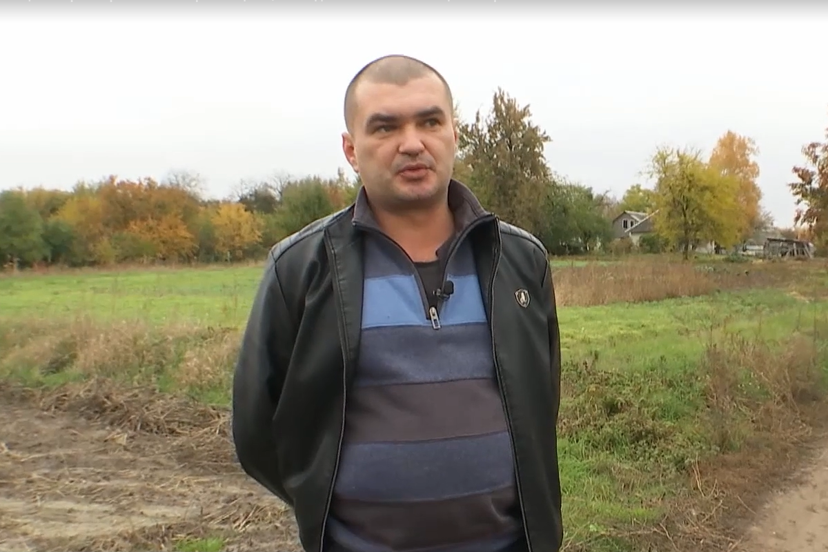 На Чернігівщині чоловік таємно допомагав ЗСУ нищити росіян, та теща його 'вистежила' (відео) На Чернігівщині чоловік таємно допомагав ЗСУ нищити росіян, та теща його 'вистежила' (відео)