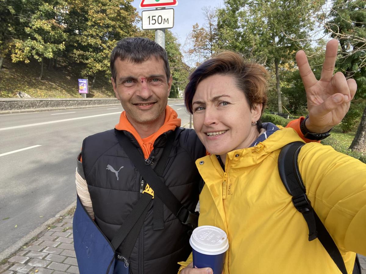 Діанов після повернення з полону з журналісткою Нагорною / фото facebook.com/natasya.nagorna Діанов після повернення з полону з журналісткою Нагорною / фото facebook.com/natasya.nagorna