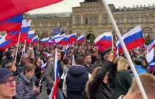 Россияне отпраздновали захват украинских земель 100-тысячным митингом с Путиным: реакция ОП