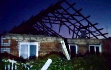 Росіяни вдарили по Дніпропетровщині з важкої артилерії та РСЗВ: є руйнування (фото)