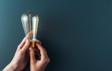 Платимо за світло в два рази менше: як економити електроенергію на лічильнику