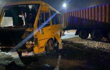 На Одещині зіткнулися дві вантажівки та маршрутка, є постраждалі