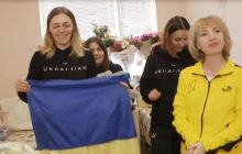 Пошепки співали гімн: звільнені з полону прикордонниці розповіли про самопочуття (відео)