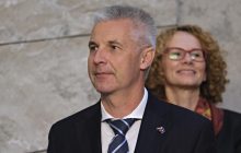 Позиція країн, які не допомагають Україні у війні, схожа на зраду - Міноборони Латвії