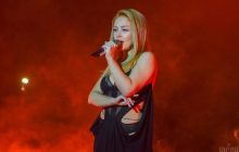 Тина Кароль сделала заявление о своих русскоязычных песнях