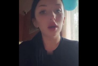 Россия победит: украинка похвасталась паспортом РФ, но быстро переобулась (видео)