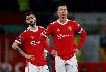 Спірний епізод: Роналду зловив суперника на помилці, але арбітр скасував гол і покарав португальця (відео)