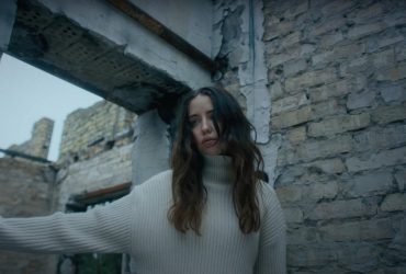 Певица Дорофеева спалила своего возлюбленного в постели