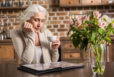 Чем можно закрасить седину в домашних условиях: советы на все случаи