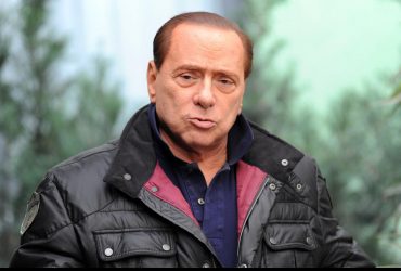 После скандала Берлускони заявил о поддержке Украины