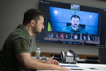 У черзі понад 170 суден: Зеленський назвав ганебними спроби РФ загальмувати роботу зернового коридору