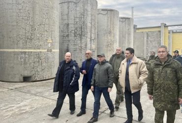 Аксенов с чиновником из администрации Путина приехал в Херсон