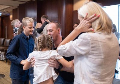 Фото Звільнені з полону командири з ''Азовсталі'', які перебувають у Туреччині, зустрілися зі своїми родинами 03 жовтня 2022