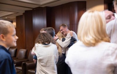 Фото Звільнені з полону командири з ''Азовсталі'', які перебувають у Туреччині, зустрілися зі своїми родинами 03 жовтня 2022