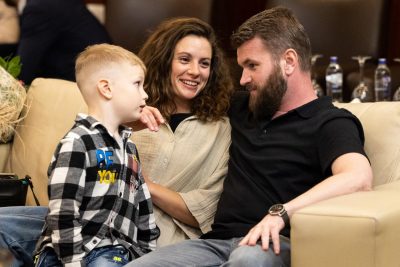 Фото Звільнені з полону командири з ''Азовсталі'', які перебувають у Туреччині, зустрілися зі своїми родинами 03 жовтня 2022