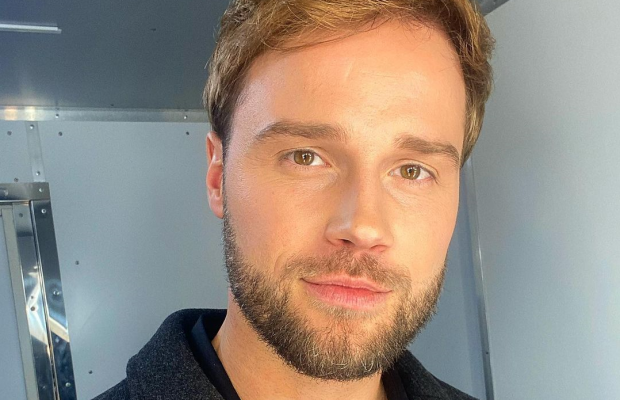 В сети эпично высмеяли перенос "Холостяка" и главного героя Топольского (видео)