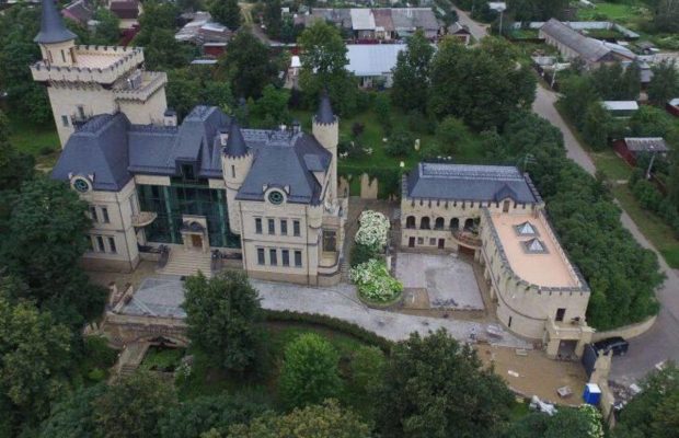 Пугачова й Галкін вирішили долю свого замку - ЗМІ