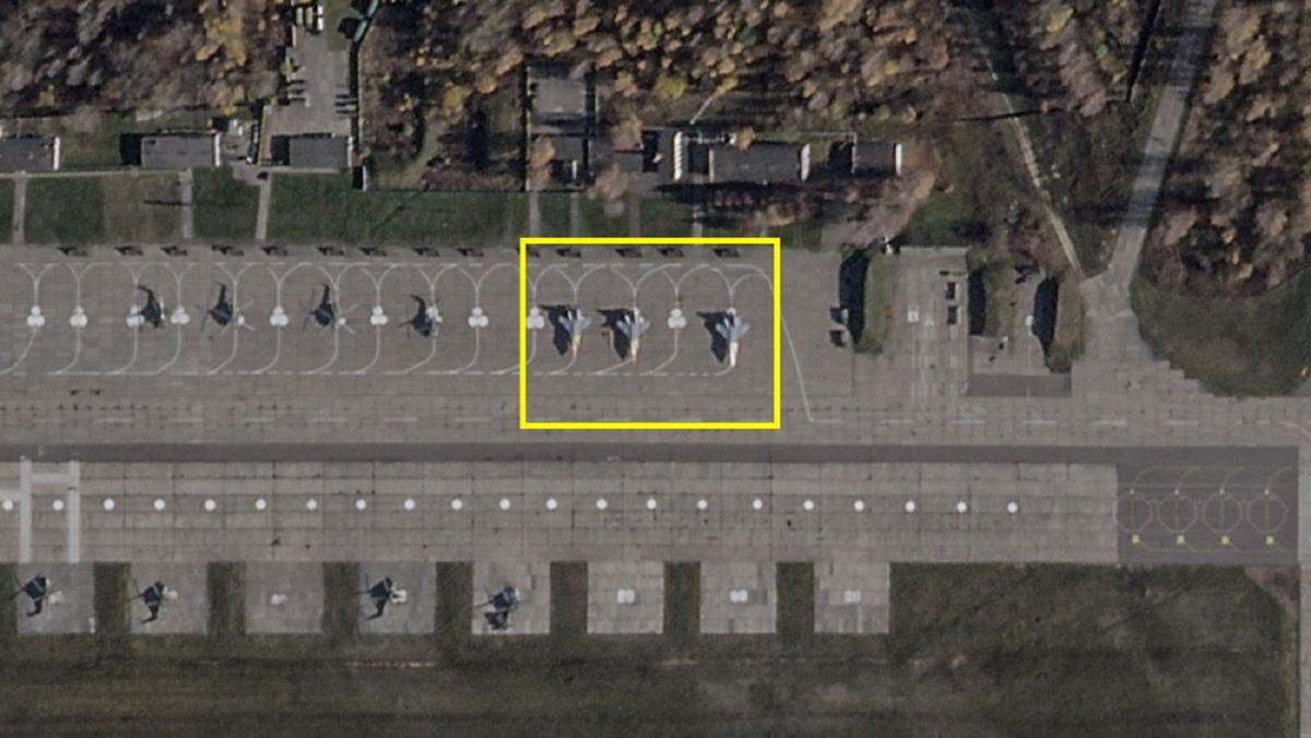 Росія розмістила в Білорусі літаки МіГ - 31к з "кинджалами" / Planet Labs Росія розмістила в Білорусі літаки МіГ - 31к з "кинджалами" / Planet Labs