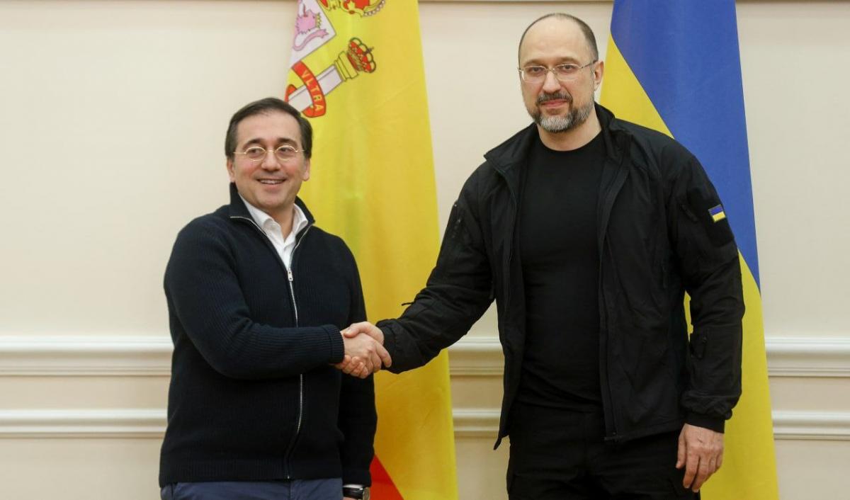 Испания предоставляет Украине помощь для больниц \ Фото Телеграм-канал Денис Шмигаль