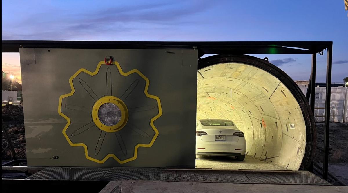 Випробування транспортної системи Hyperloop Ілона Маска / фото twitter.com/boringcompany